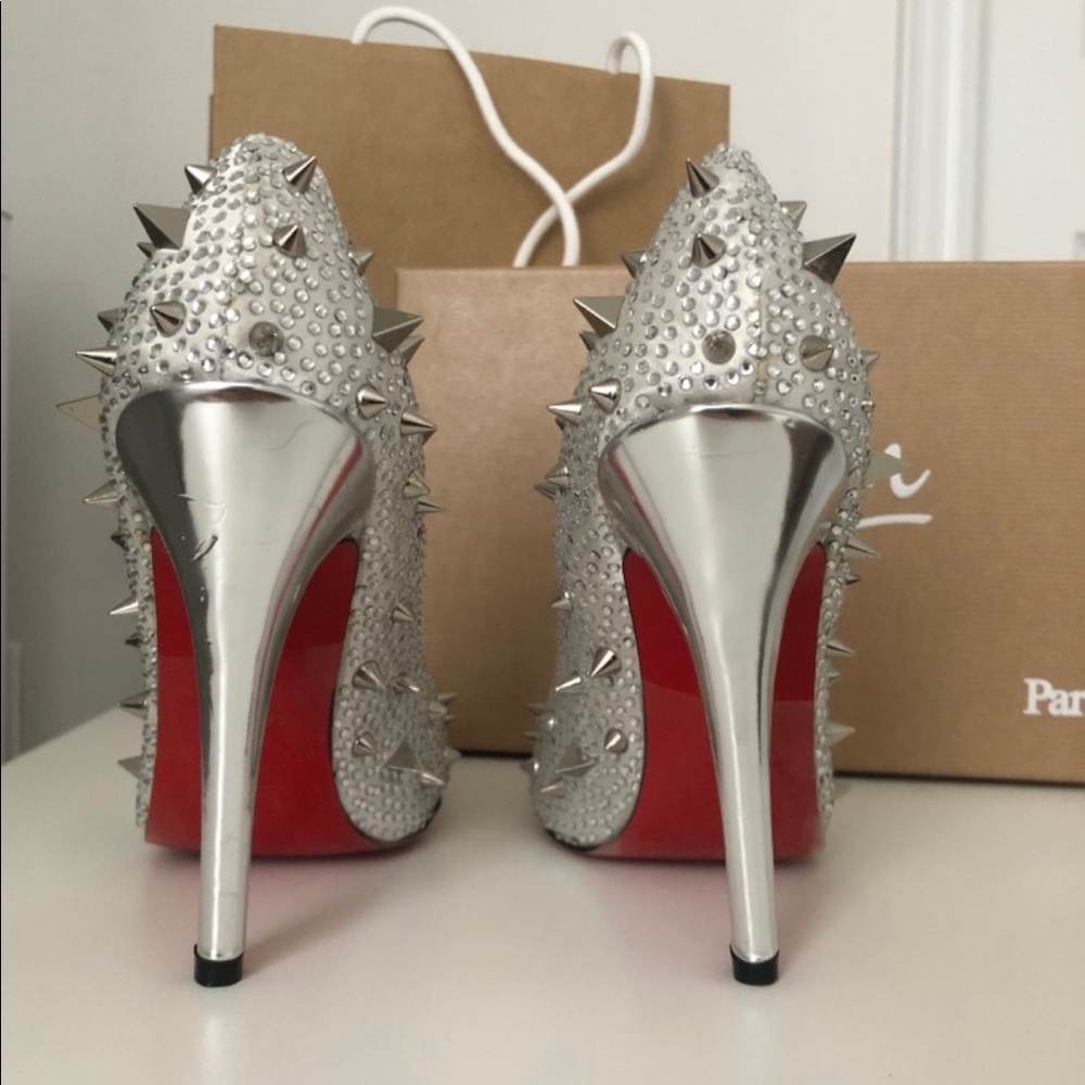 Heels - Picture 2 of 9